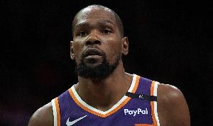 网友讽KD缺乏一人一城的爱！KD：我是社媒之王 现实中的美队 哈哈