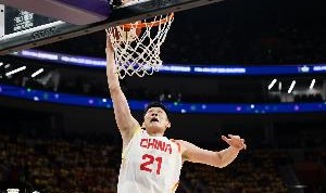 PG电子模拟器-定海神针！胡金秋三节战罢9投7中 砍下15分11篮板1盖帽0失误