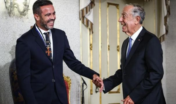 PG电子模拟器-当选南美最佳教练 阿图尔·若热不接葡国总统电话