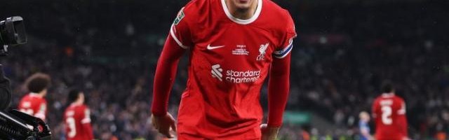 【联赛杯】范戴克加时头球杀！利物浦1-0切尔西捧杯