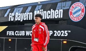 TA：埃弗顿有意19岁拜仁左后卫亚当-阿兹努