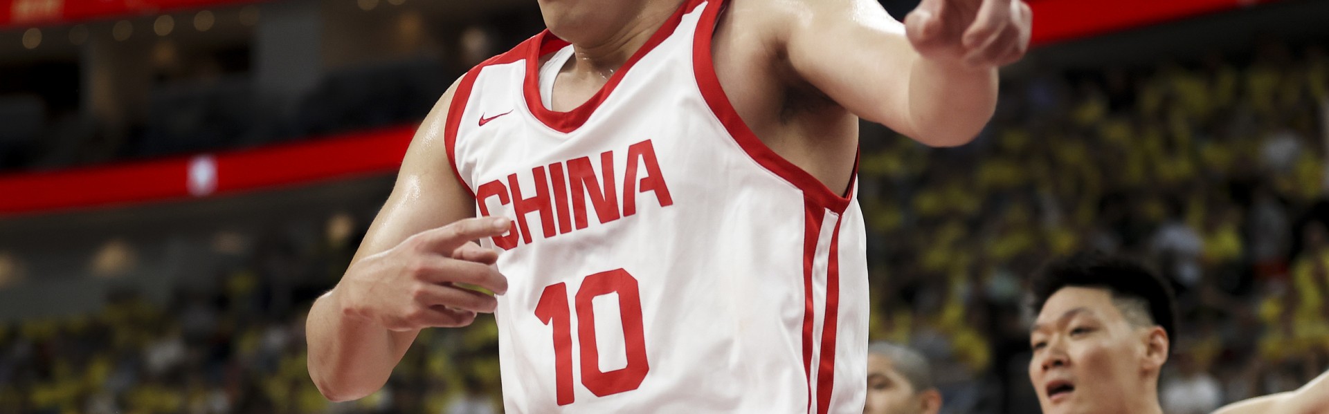 王俊杰：感谢郭指导给我机会，赛前他让我上场一定锁死对方19号